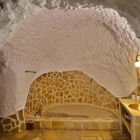 House&Cave Parking And Terrace, In The City 格拉纳达 外观 照片